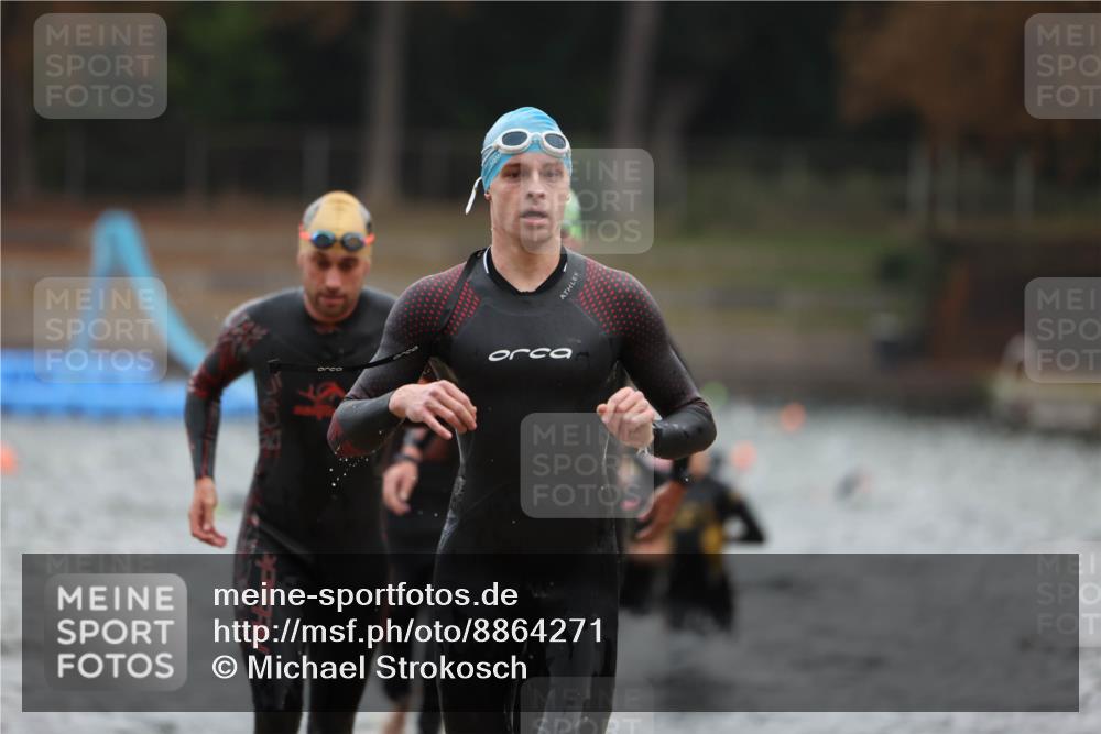 14.09.2025 - Stadtparktriathlon Michael Strokosch http://msf.ph/oto/8864271 14.09.2025 08:51:37 Schwimmen 318, 323, 324, 345, 347, 354, 363, 370, 373, 375 meine-sportfotos.de