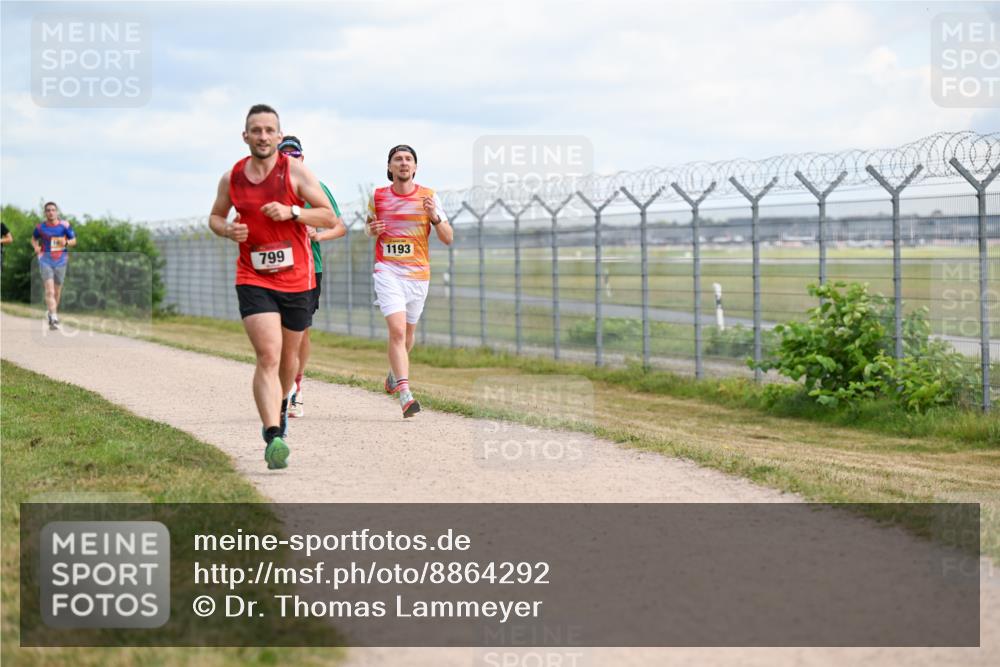 14.09.2025 - Airport Race Dr. Thomas Lammeyer http://msf.ph/oto/8864292 14.09.2025 12:04:21 Laufen 799, 1193 meine-sportfotos.de