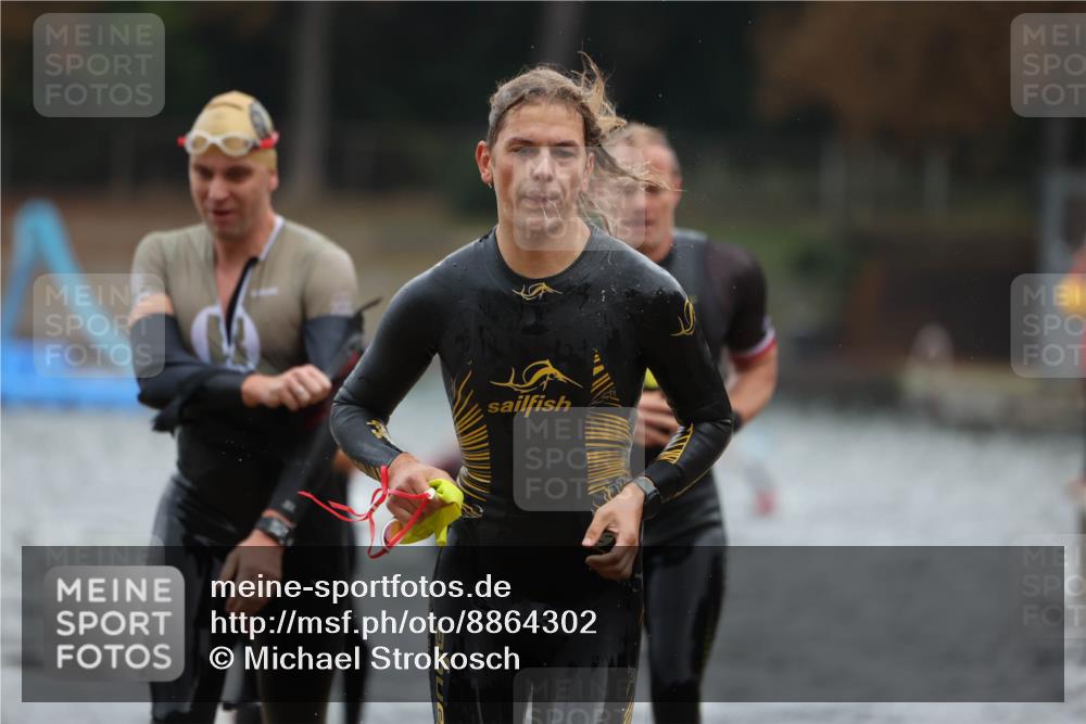 14.09.2025 - Stadtparktriathlon Michael Strokosch http://msf.ph/oto/8864302 14.09.2025 08:51:44 Schwimmen 323, 326, 345, 352, 362, 363, 370, 371, 375 meine-sportfotos.de