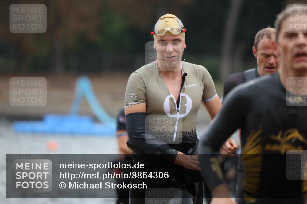 14.09.2025 - Stadtparktriathlon Michael Strokosch http://msf.ph/oto/8864306 14.09.2025 08:51:45 Schwimmen 323, 326, 345, 352, 358, 362, 363, 370, 371, 375 meine-sportfotos.de