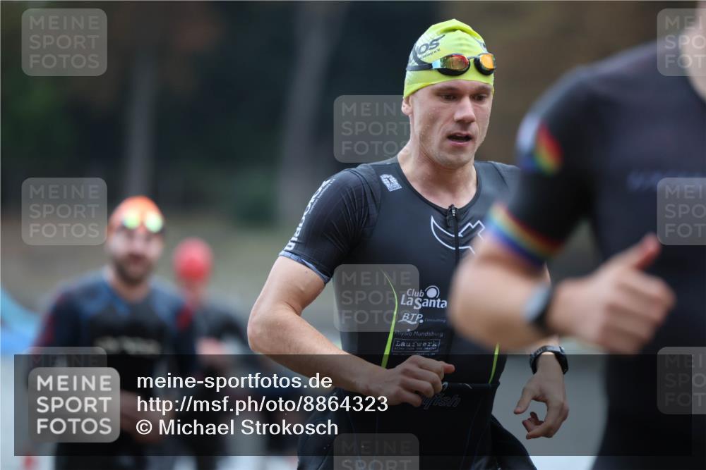 14.09.2025 - Stadtparktriathlon Michael Strokosch http://msf.ph/oto/8864323 14.09.2025 08:51:49 Schwimmen 304, 323, 326, 333, 342, 345, 352, 358, 362, 363, 371, 375 meine-sportfotos.de