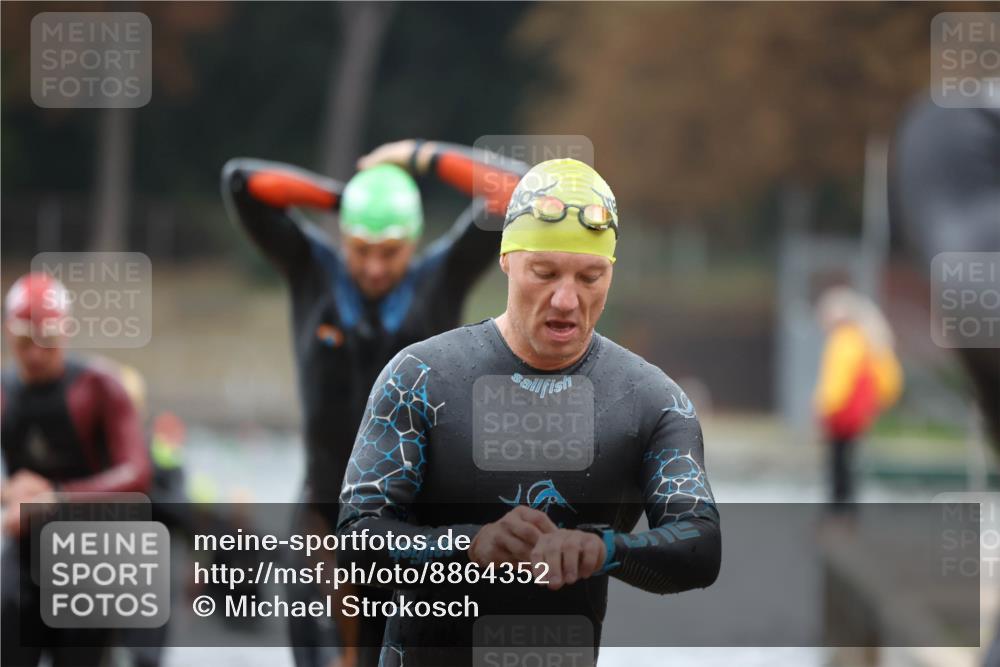 14.09.2025 - Stadtparktriathlon Michael Strokosch http://msf.ph/oto/8864352 14.09.2025 08:51:56 Schwimmen 304, 333, 337, 342, 352, 358, 362, 371, 451 meine-sportfotos.de