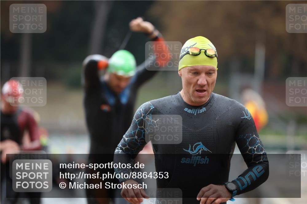 14.09.2025 - Stadtparktriathlon Michael Strokosch http://msf.ph/oto/8864353 14.09.2025 08:51:56 Schwimmen 304, 333, 337, 342, 352, 358, 362, 371, 451 meine-sportfotos.de