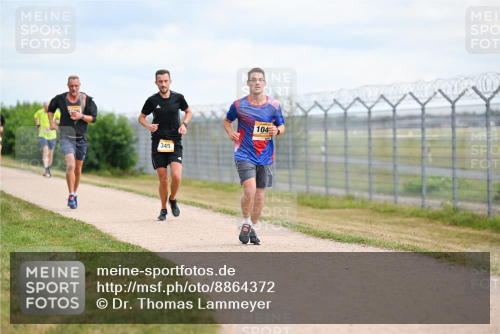 14.09.2025 - Airport Race Dr. Thomas Lammeyer http://msf.ph/oto/8864372 14.09.2025 12:04:29 Laufen 345, 104, 1045 meine-sportfotos.de