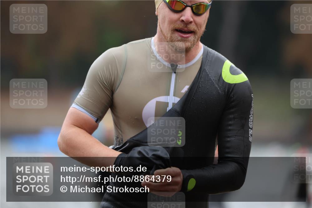 14.09.2025 - Stadtparktriathlon Michael Strokosch http://msf.ph/oto/8864379 14.09.2025 08:52:01 Schwimmen 304, 328, 333, 337, 341, 342, 358, 366, 372, 451 meine-sportfotos.de
