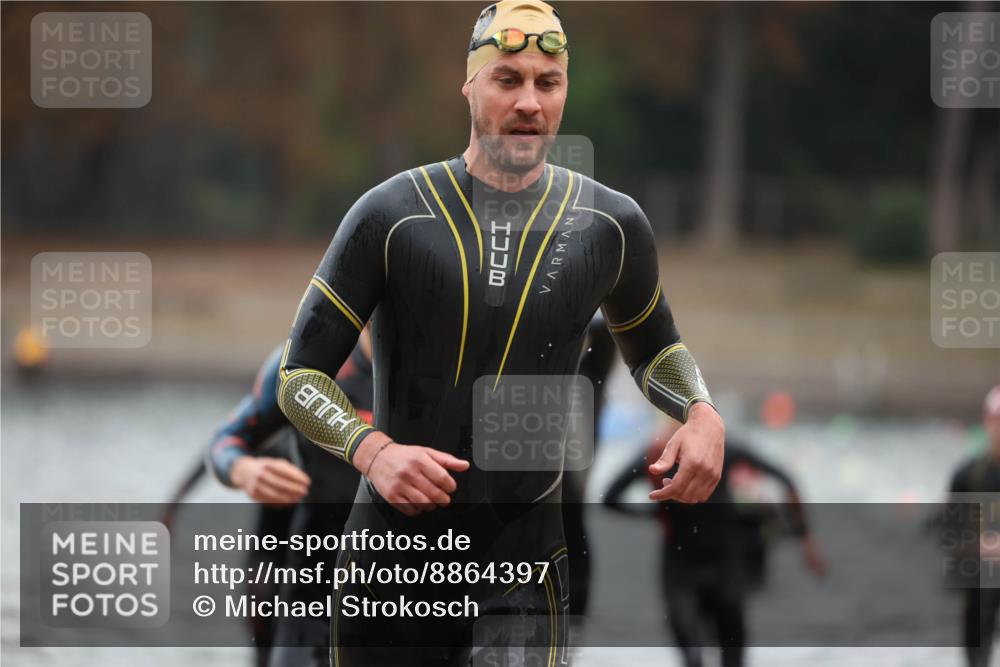 14.09.2025 - Stadtparktriathlon Michael Strokosch http://msf.ph/oto/8864397 14.09.2025 08:52:06 Schwimmen 327, 328, 337, 341, 366, 372, 451 meine-sportfotos.de
