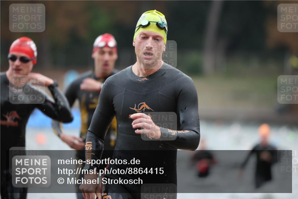 14.09.2025 - Stadtparktriathlon Michael Strokosch http://msf.ph/oto/8864415 14.09.2025 08:52:11 Schwimmen 316, 325, 327, 328, 332, 341, 366, 372, 451 meine-sportfotos.de