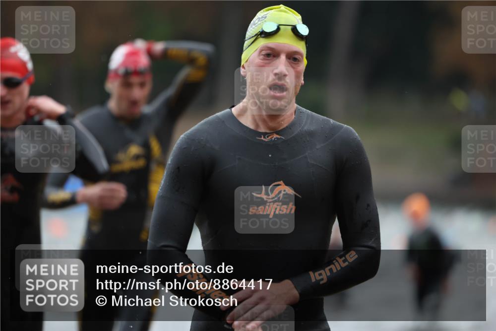 14.09.2025 - Stadtparktriathlon Michael Strokosch http://msf.ph/oto/8864417 14.09.2025 08:52:11 Schwimmen 316, 325, 327, 328, 332, 341, 366, 372, 451 meine-sportfotos.de