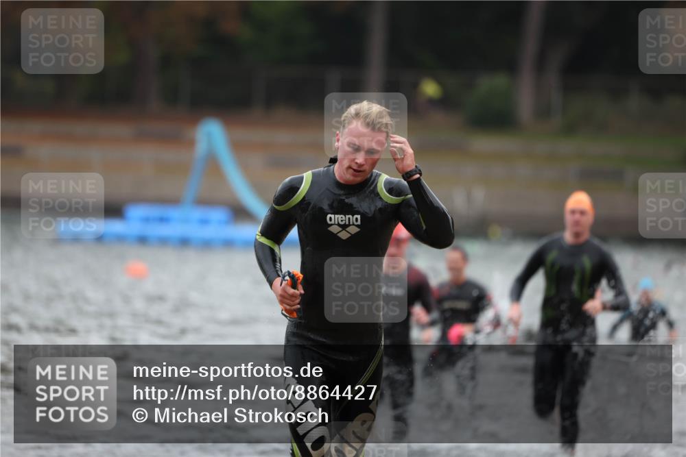 14.09.2025 - Stadtparktriathlon Michael Strokosch http://msf.ph/oto/8864427 14.09.2025 08:52:14 Schwimmen 316, 325, 327, 328, 332, 372 meine-sportfotos.de
