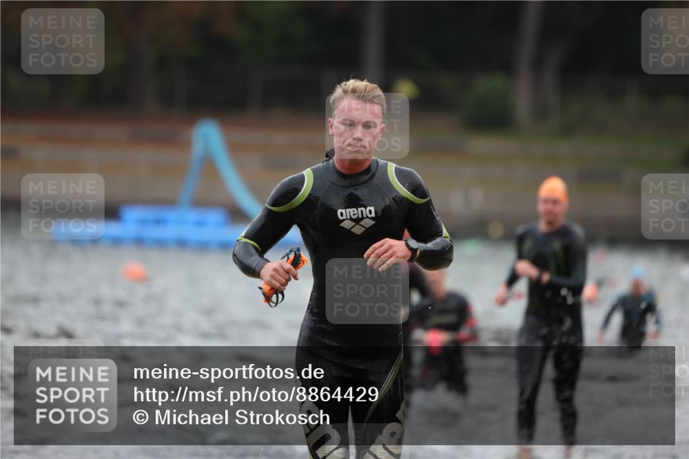 14.09.2025 - Stadtparktriathlon Michael Strokosch http://msf.ph/oto/8864429 14.09.2025 08:52:15 Schwimmen 316, 325, 327, 328, 332, 372 meine-sportfotos.de