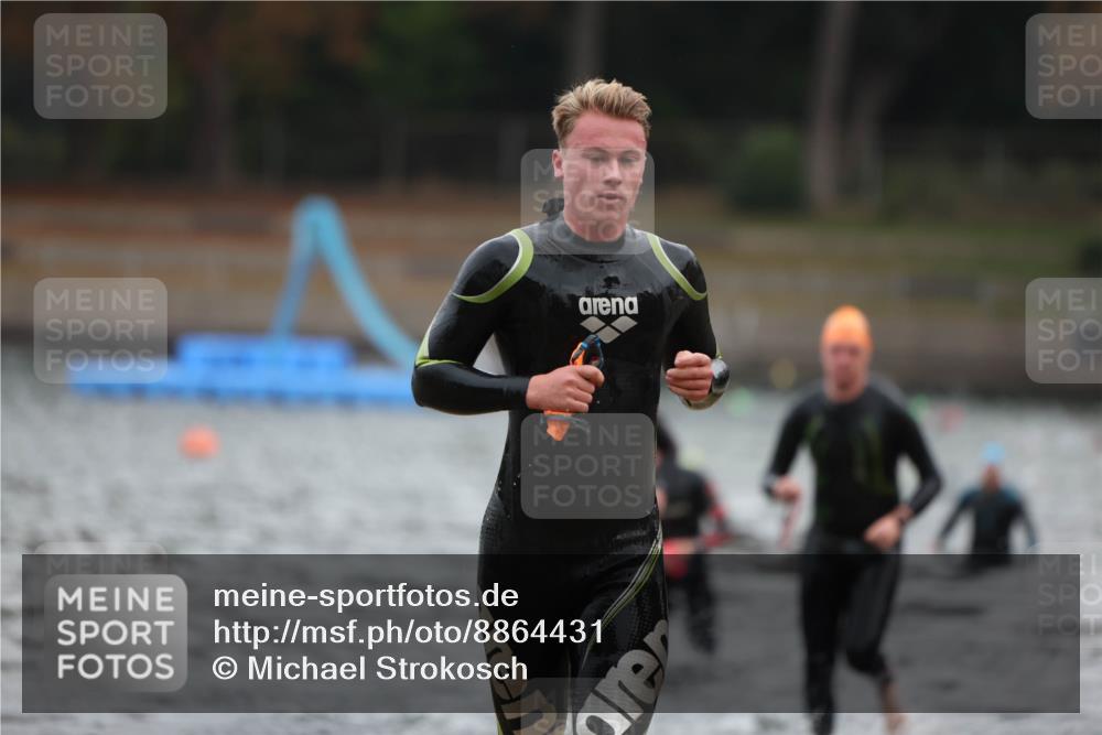14.09.2025 - Stadtparktriathlon Michael Strokosch http://msf.ph/oto/8864431 14.09.2025 08:52:15 Schwimmen 316, 325, 327, 328, 332, 372 meine-sportfotos.de