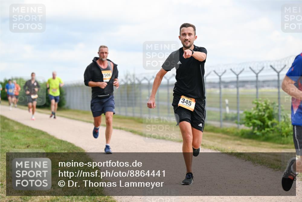 14.09.2025 - Airport Race Dr. Thomas Lammeyer http://msf.ph/oto/8864441 14.09.2025 12:04:33 Laufen 506, 345 meine-sportfotos.de