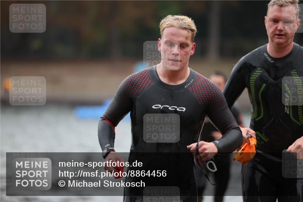 14.09.2025 - Stadtparktriathlon Michael Strokosch http://msf.ph/oto/8864456 14.09.2025 08:52:20 Schwimmen 316, 325, 332, 349 meine-sportfotos.de