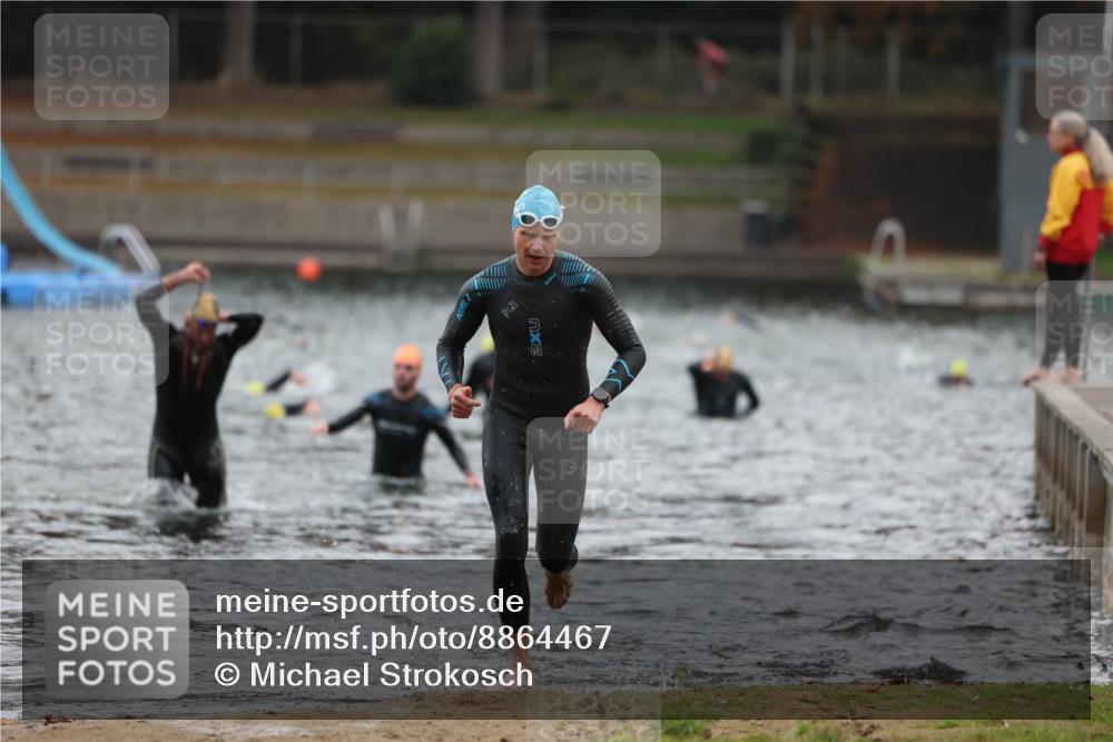 14.09.2025 - Stadtparktriathlon Michael Strokosch http://msf.ph/oto/8864467 14.09.2025 08:52:27 Schwimmen 336, 349 meine-sportfotos.de