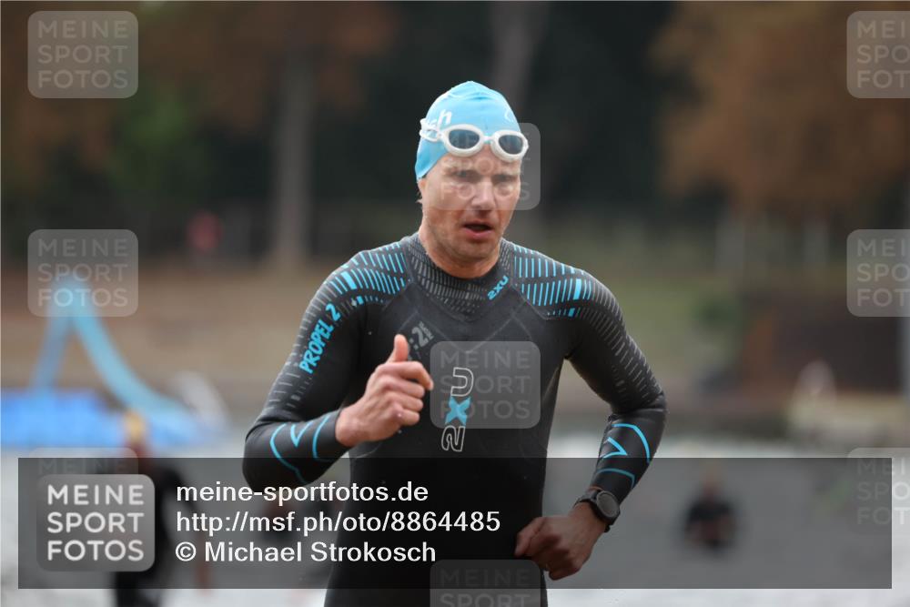 14.09.2025 - Stadtparktriathlon Michael Strokosch http://msf.ph/oto/8864485 14.09.2025 08:52:31 Schwimmen 321, 336, 349 meine-sportfotos.de