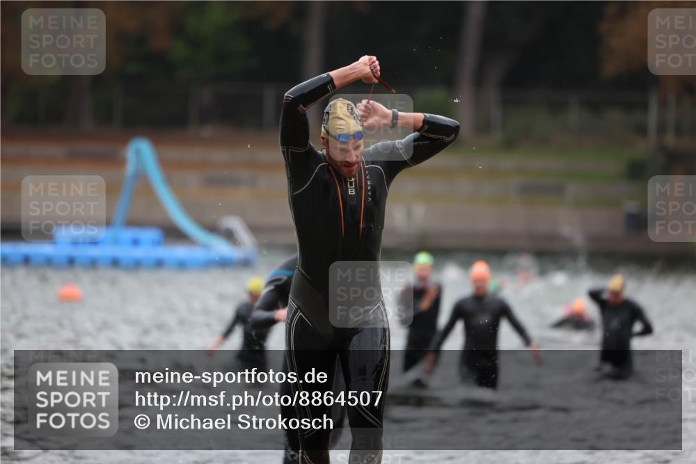 14.09.2025 - Stadtparktriathlon Michael Strokosch http://msf.ph/oto/8864507 14.09.2025 08:52:36 Schwimmen 321, 336, 360 meine-sportfotos.de