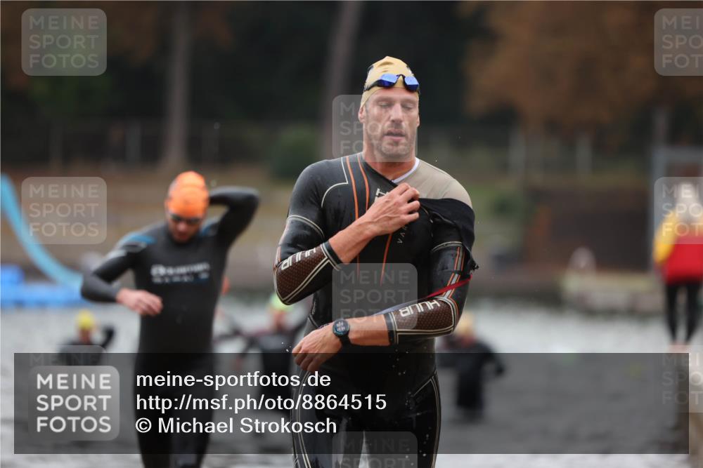 14.09.2025 - Stadtparktriathlon Michael Strokosch http://msf.ph/oto/8864515 14.09.2025 08:52:38 Schwimmen 320, 321, 336, 348, 353, 360 meine-sportfotos.de