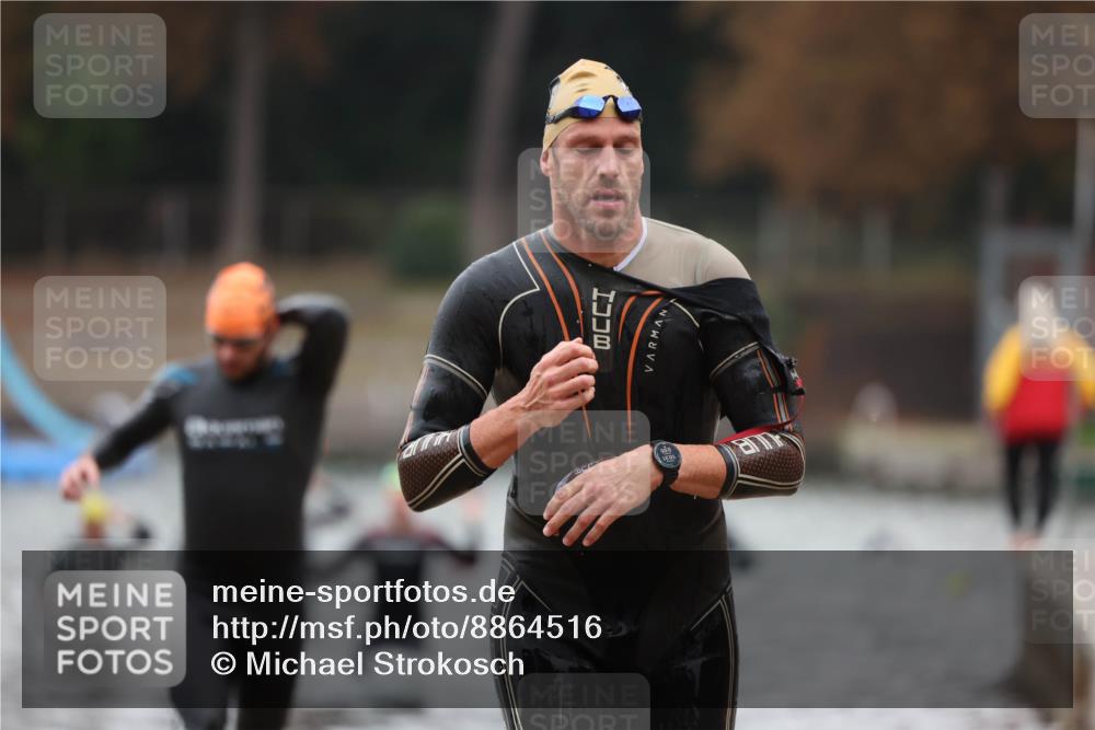14.09.2025 - Stadtparktriathlon Michael Strokosch http://msf.ph/oto/8864516 14.09.2025 08:52:38 Schwimmen 320, 321, 336, 348, 353, 360 meine-sportfotos.de