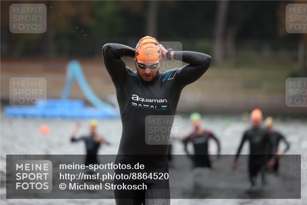 14.09.2025 - Stadtparktriathlon Michael Strokosch http://msf.ph/oto/8864520 14.09.2025 08:52:40 Schwimmen 320, 321, 336, 348, 353, 360 meine-sportfotos.de