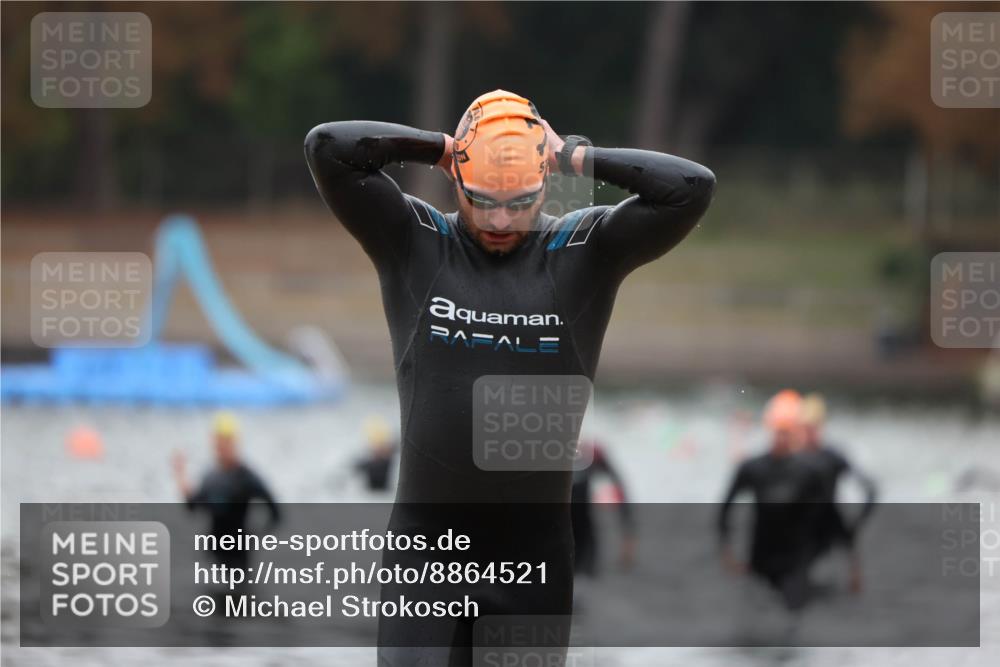 14.09.2025 - Stadtparktriathlon Michael Strokosch http://msf.ph/oto/8864521 14.09.2025 08:52:40 Schwimmen 320, 321, 336, 348, 353, 360 meine-sportfotos.de