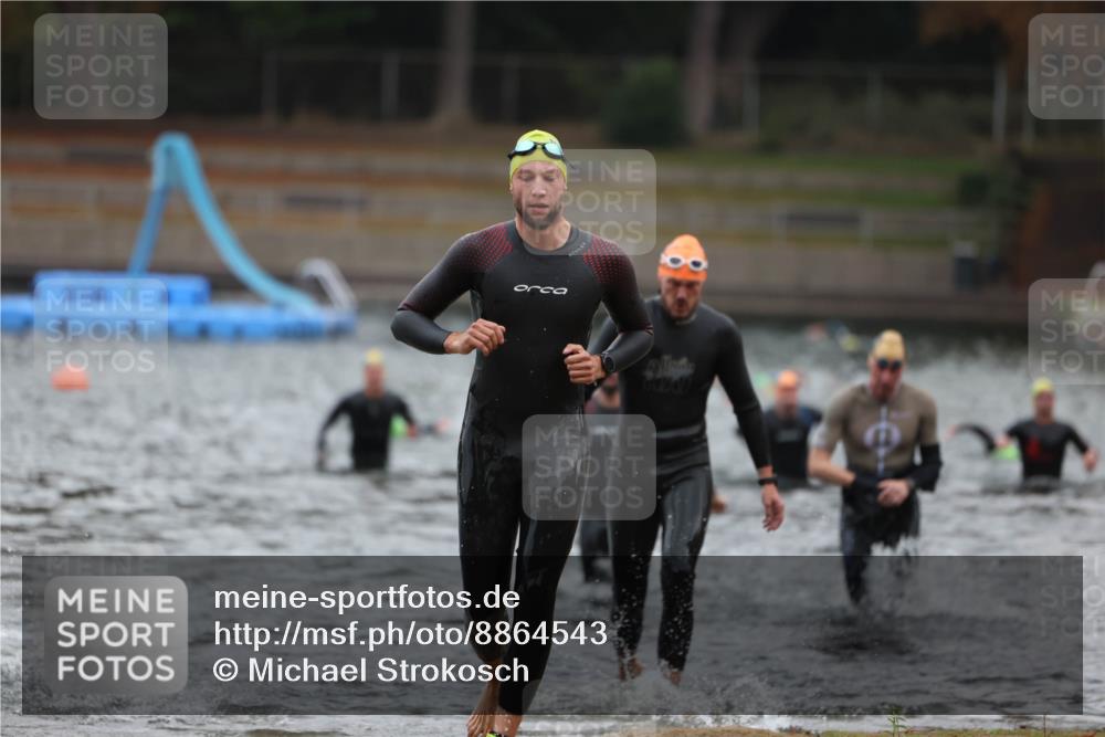 14.09.2025 - Stadtparktriathlon Michael Strokosch http://msf.ph/oto/8864543 14.09.2025 08:52:45 Schwimmen 320, 348, 353, 360, 369 meine-sportfotos.de