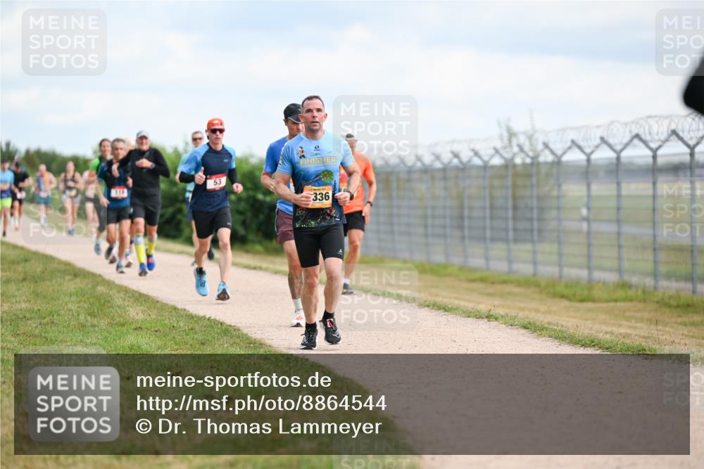 14.09.2025 - Airport Race Dr. Thomas Lammeyer http://msf.ph/oto/8864544 14.09.2025 12:04:41 Laufen 53, 336 meine-sportfotos.de