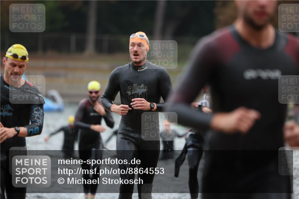 14.09.2025 - Stadtparktriathlon Michael Strokosch http://msf.ph/oto/8864553 14.09.2025 08:52:49 Schwimmen 320, 348, 353, 360, 369 meine-sportfotos.de
