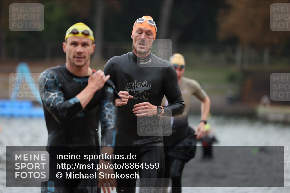 14.09.2025 - Stadtparktriathlon Michael Strokosch http://msf.ph/oto/8864559 14.09.2025 08:52:50 Schwimmen 320, 348, 353, 360, 369 meine-sportfotos.de