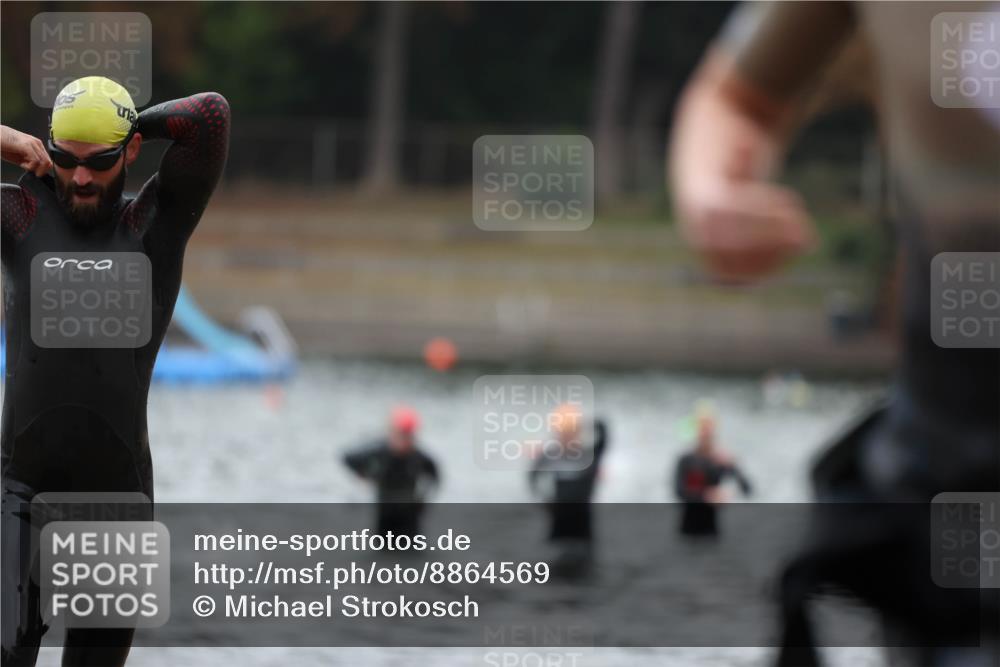 14.09.2025 - Stadtparktriathlon Michael Strokosch http://msf.ph/oto/8864569 14.09.2025 08:52:52 Schwimmen 313, 320, 348, 353, 369 meine-sportfotos.de