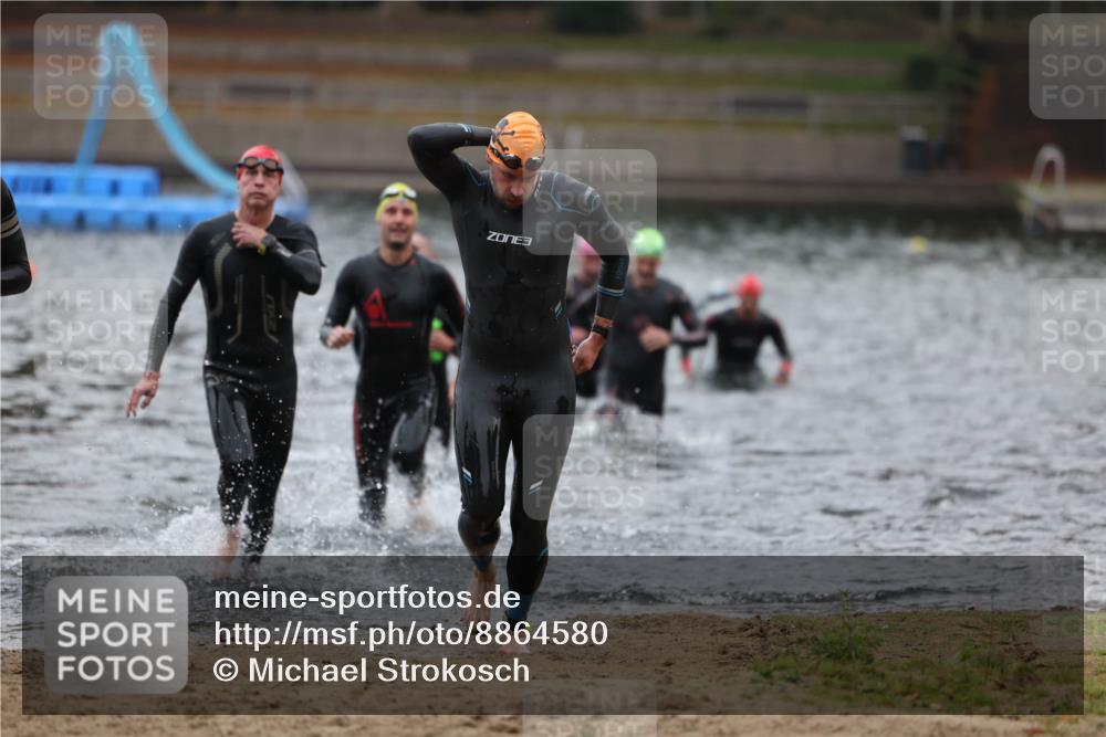 14.09.2025 - Stadtparktriathlon Michael Strokosch http://msf.ph/oto/8864580 14.09.2025 08:53:02 Schwimmen 303, 306, 313, 319, 359, 367 meine-sportfotos.de