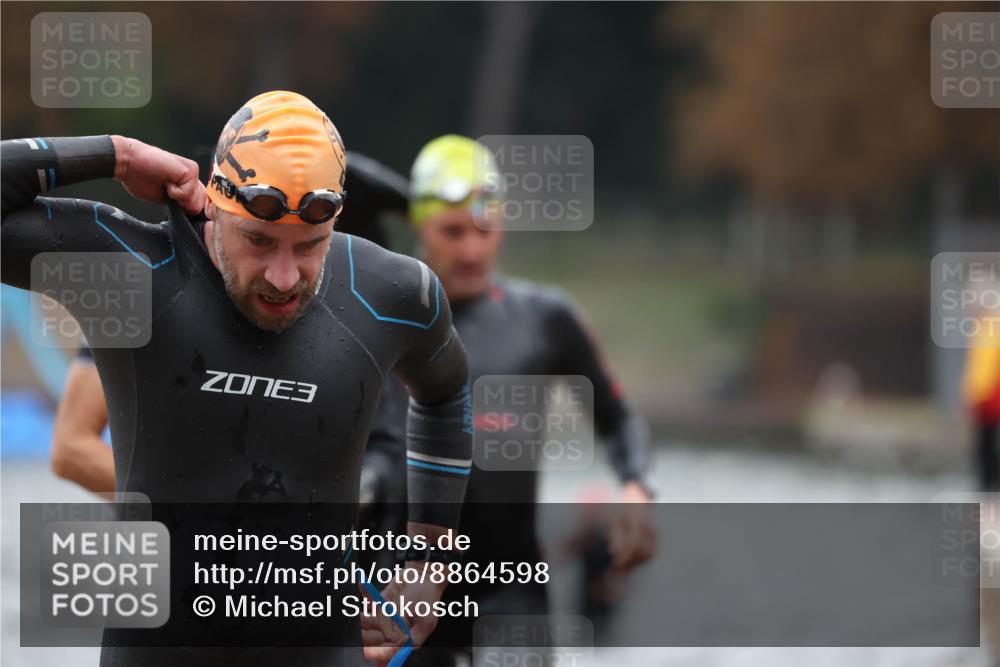 14.09.2025 - Stadtparktriathlon Michael Strokosch http://msf.ph/oto/8864598 14.09.2025 08:53:07 Schwimmen 303, 306, 313, 317, 319, 359, 367, 378 meine-sportfotos.de