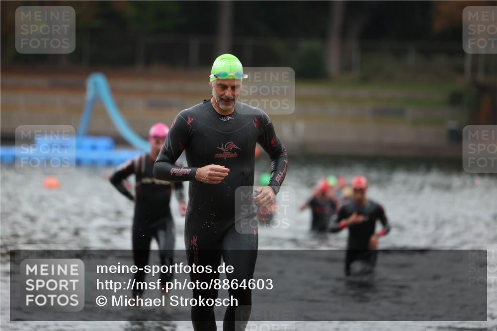 14.09.2025 - Stadtparktriathlon Michael Strokosch http://msf.ph/oto/8864603 14.09.2025 08:53:11 Schwimmen 303, 306, 317, 359, 367, 378 meine-sportfotos.de