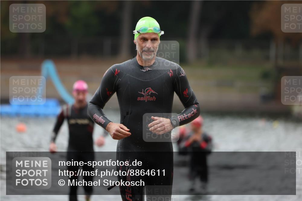 14.09.2025 - Stadtparktriathlon Michael Strokosch http://msf.ph/oto/8864611 14.09.2025 08:53:12 Schwimmen 303, 306, 317, 359, 367, 378 meine-sportfotos.de