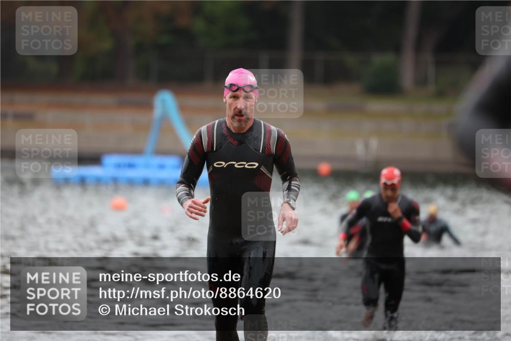 14.09.2025 - Stadtparktriathlon Michael Strokosch http://msf.ph/oto/8864620 14.09.2025 08:53:14 Schwimmen 317, 359, 378 meine-sportfotos.de