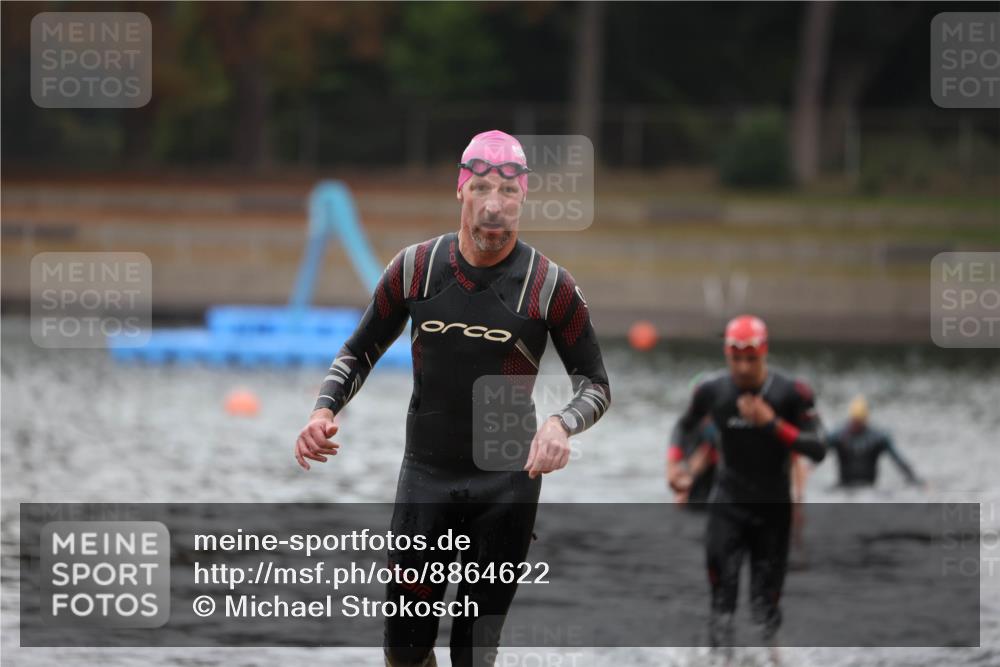 14.09.2025 - Stadtparktriathlon Michael Strokosch http://msf.ph/oto/8864622 14.09.2025 08:53:15 Schwimmen 317, 359, 378 meine-sportfotos.de