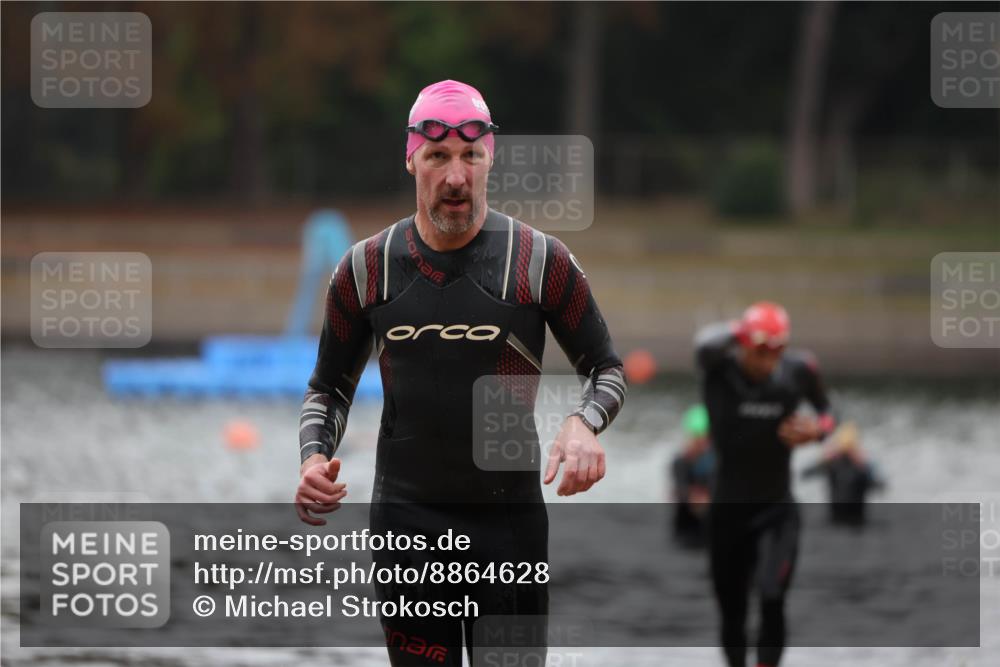 14.09.2025 - Stadtparktriathlon Michael Strokosch http://msf.ph/oto/8864628 14.09.2025 08:53:16 Schwimmen 317, 359, 378 meine-sportfotos.de