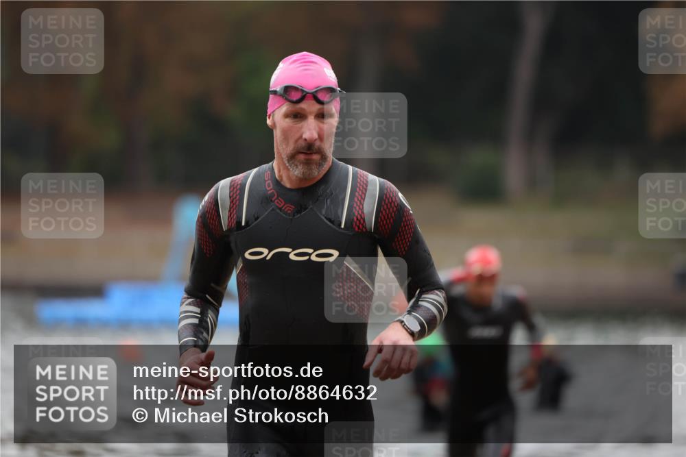 14.09.2025 - Stadtparktriathlon Michael Strokosch http://msf.ph/oto/8864632 14.09.2025 08:53:16 Schwimmen 317, 359, 378 meine-sportfotos.de