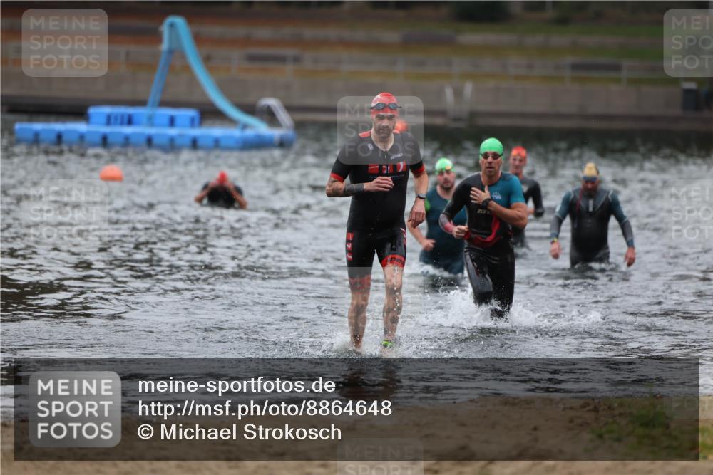 14.09.2025 - Stadtparktriathlon Michael Strokosch http://msf.ph/oto/8864648 14.09.2025 08:53:23 Schwimmen 356, 357, 378, 476 meine-sportfotos.de