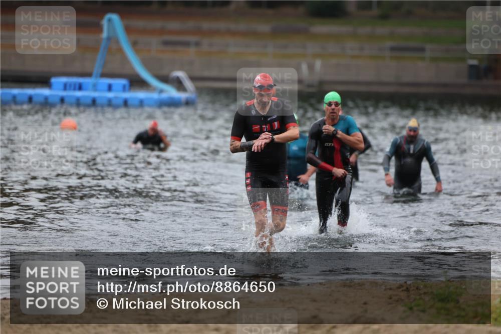 14.09.2025 - Stadtparktriathlon Michael Strokosch http://msf.ph/oto/8864650 14.09.2025 08:53:23 Schwimmen 356, 357, 378, 476 meine-sportfotos.de