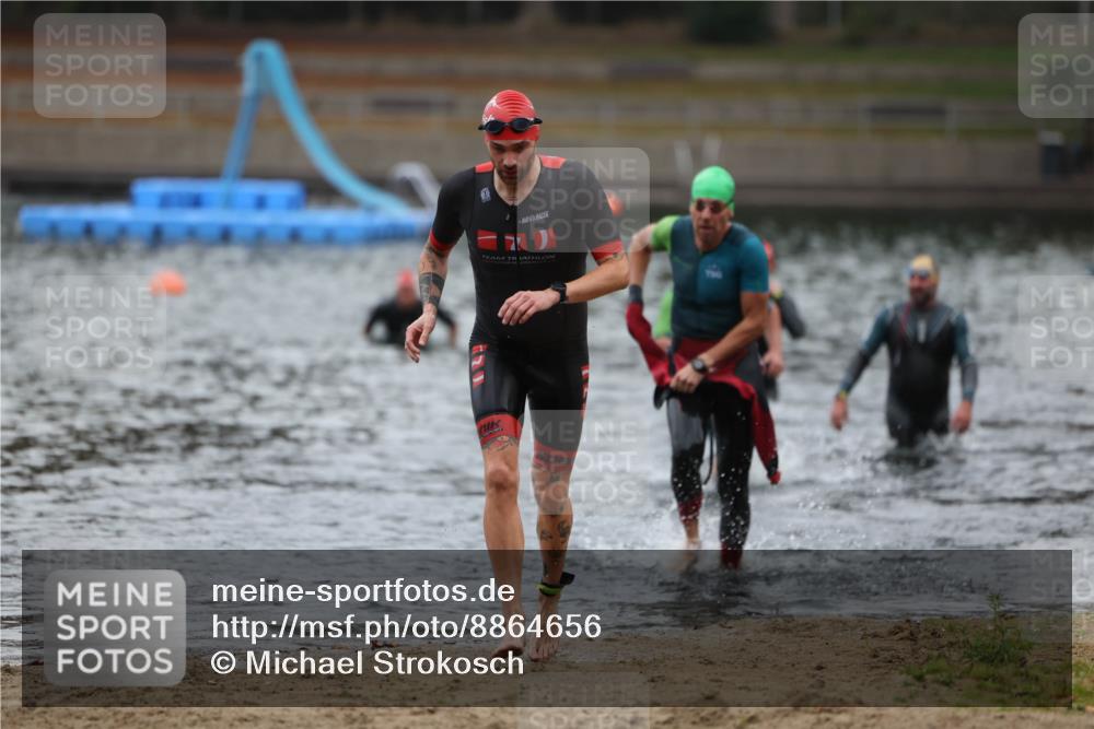 14.09.2025 - Stadtparktriathlon Michael Strokosch http://msf.ph/oto/8864656 14.09.2025 08:53:26 Schwimmen 356, 357, 476, 480 meine-sportfotos.de