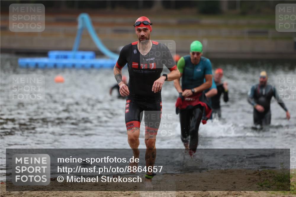 14.09.2025 - Stadtparktriathlon Michael Strokosch http://msf.ph/oto/8864657 14.09.2025 08:53:26 Schwimmen 356, 357, 476, 480 meine-sportfotos.de