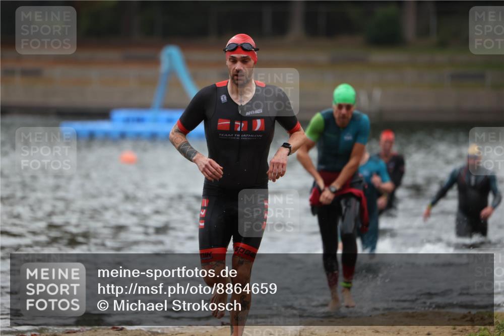 14.09.2025 - Stadtparktriathlon Michael Strokosch http://msf.ph/oto/8864659 14.09.2025 08:53:27 Schwimmen 346, 356, 357, 476, 480 meine-sportfotos.de