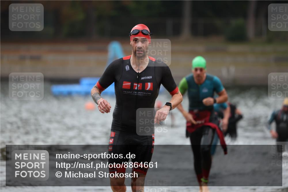 14.09.2025 - Stadtparktriathlon Michael Strokosch http://msf.ph/oto/8864661 14.09.2025 08:53:27 Schwimmen 346, 356, 357, 476, 480 meine-sportfotos.de