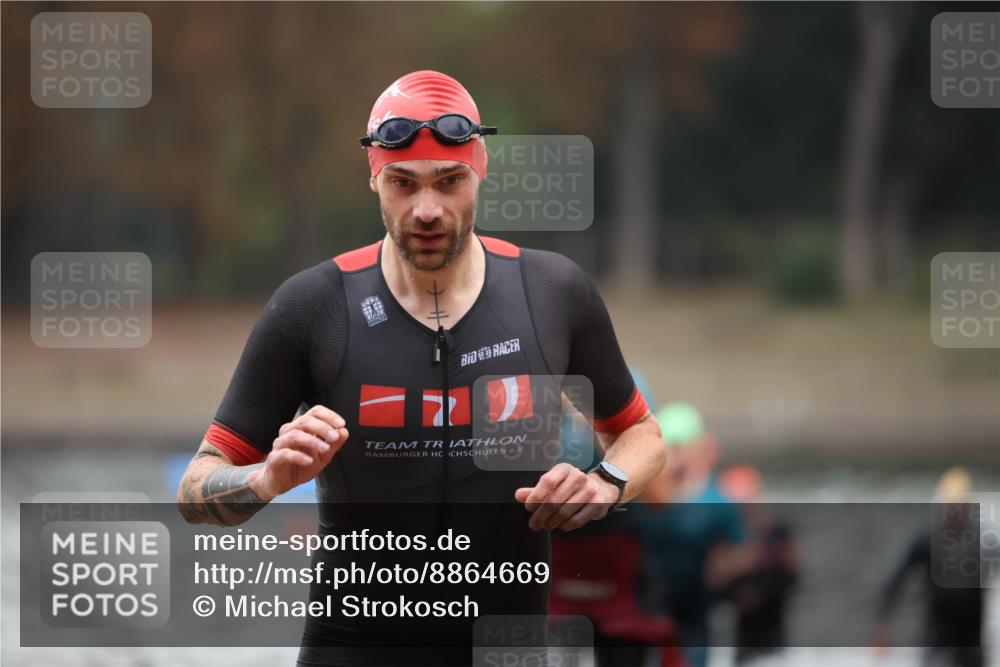 14.09.2025 - Stadtparktriathlon Michael Strokosch http://msf.ph/oto/8864669 14.09.2025 08:53:29 Schwimmen 346, 356, 357, 476, 480 meine-sportfotos.de