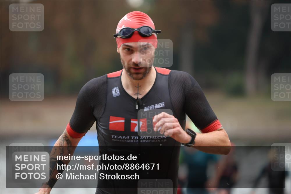 14.09.2025 - Stadtparktriathlon Michael Strokosch http://msf.ph/oto/8864671 14.09.2025 08:53:30 Schwimmen 346, 356, 357, 476, 480 meine-sportfotos.de
