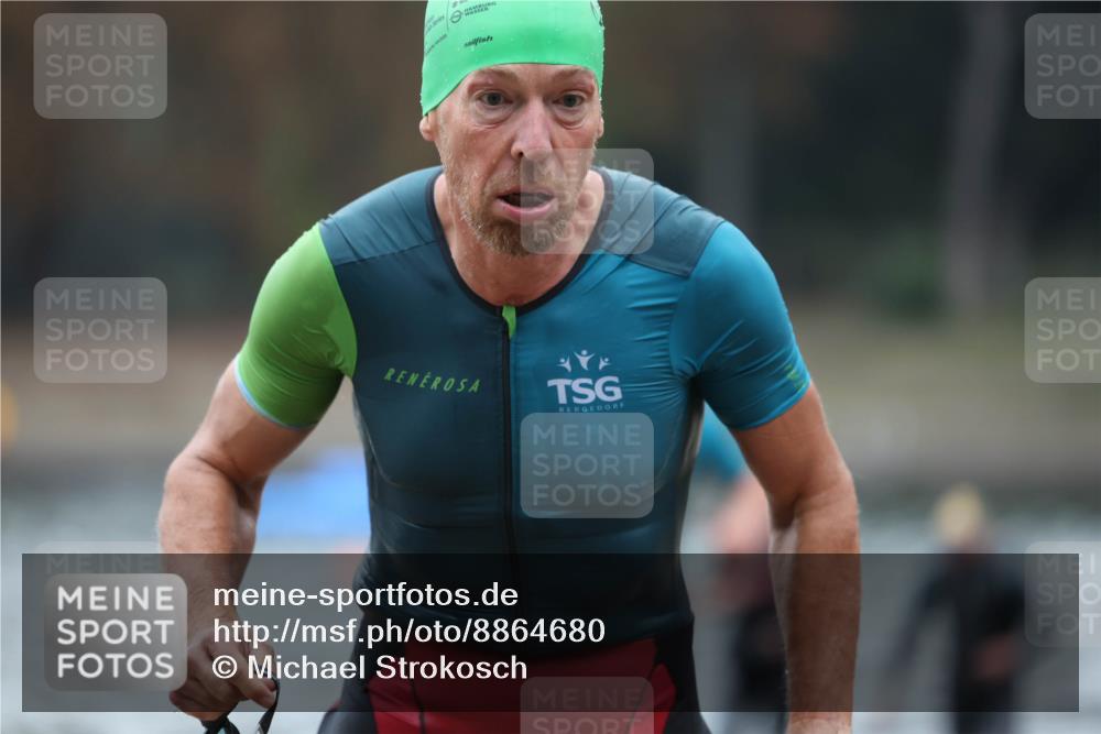 14.09.2025 - Stadtparktriathlon Michael Strokosch http://msf.ph/oto/8864680 14.09.2025 08:53:32 Schwimmen 346, 356, 357, 476, 480 meine-sportfotos.de