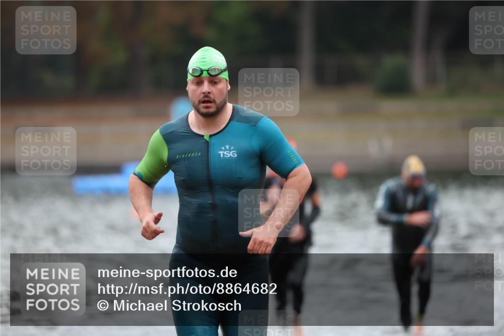 14.09.2025 - Stadtparktriathlon Michael Strokosch http://msf.ph/oto/8864682 14.09.2025 08:53:33 Schwimmen 346, 356, 357, 476, 480 meine-sportfotos.de