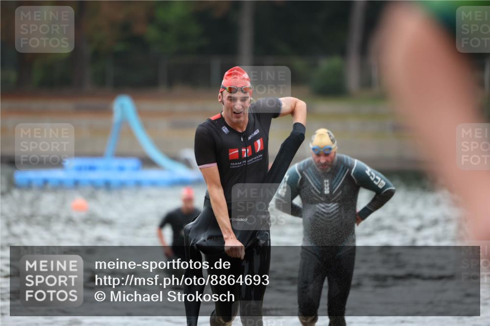14.09.2025 - Stadtparktriathlon Michael Strokosch http://msf.ph/oto/8864693 14.09.2025 08:53:36 Schwimmen 312, 346, 356, 480 meine-sportfotos.de