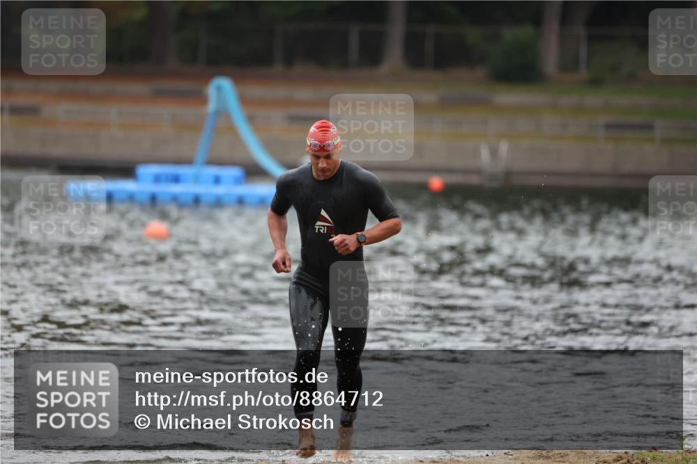 14.09.2025 - Stadtparktriathlon Michael Strokosch http://msf.ph/oto/8864712 14.09.2025 08:53:43 Schwimmen 312, 346 meine-sportfotos.de
