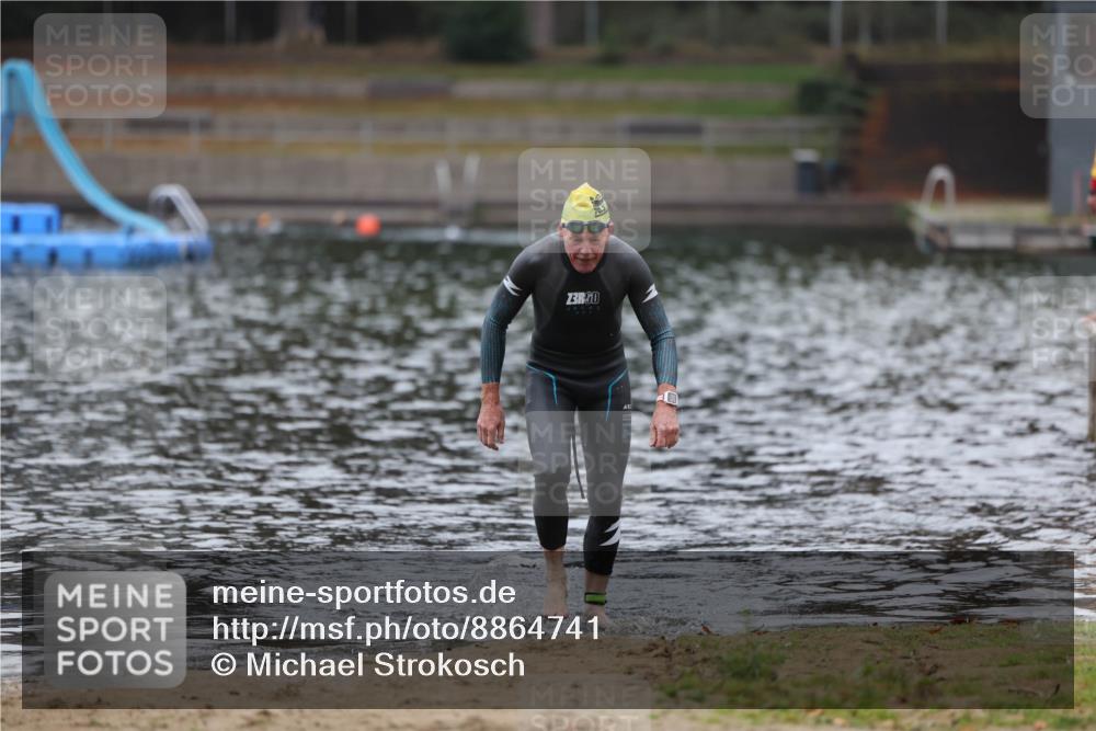 14.09.2025 - Stadtparktriathlon Michael Strokosch http://msf.ph/oto/8864741 14.09.2025 08:54:22 Schwimmen 302 meine-sportfotos.de